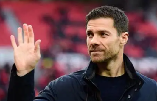 皇马主帅哈维-阿隆索赛前谈国家德比：聚焦比赛，蓄势待发