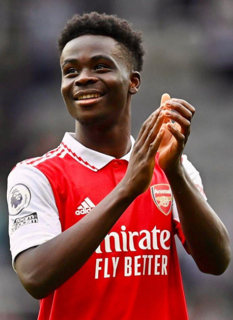 阿尔特塔赛后披露阿森纳伤情动态:萨卡带病出战存隐忧,赖斯等球