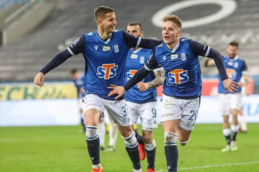 黑马主场鏖战蓝军，欧冠生死局悬念陡升