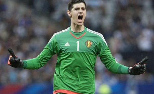 库尔图瓦欧冠高光：以“叹息之墙”之姿捍卫<a href='https://www.www.niaodie.cn,www.www.niaodie.cn,www.www.niaodie.cn,/news/tag/286.html' style='color: blue;'>皇马</a>尊严