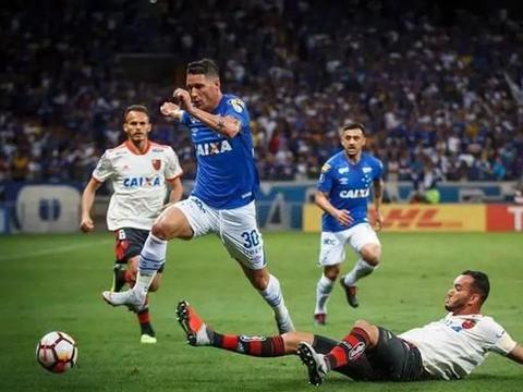 青春风暴对决铁血防线,阿贾克斯主场迎强敌