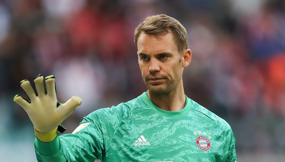 诺伊尔欧冠表现惊艳,长传数据创赛季之最