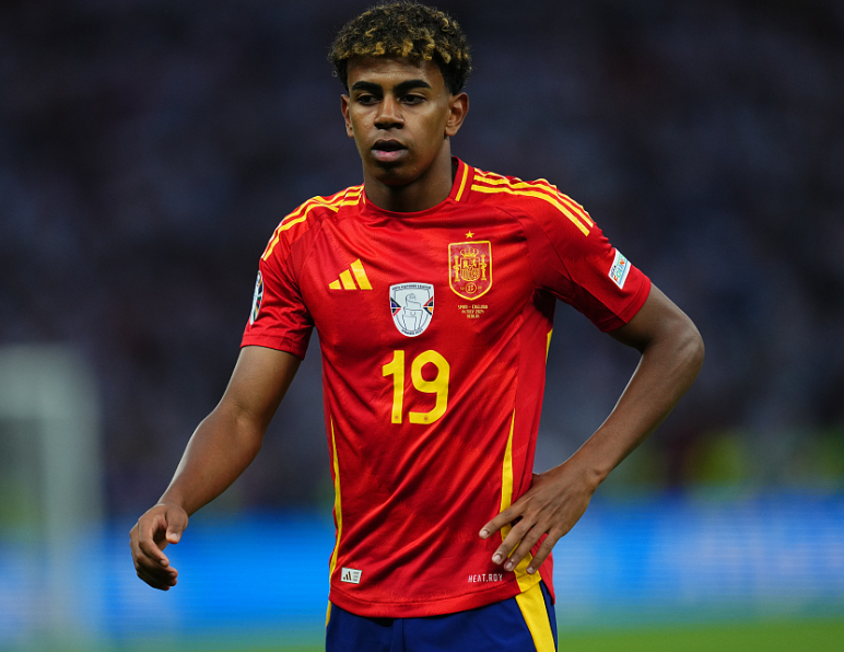 西甲种族歧视现象严峻:亚马尔首当其冲,皇马巴萨成重灾区