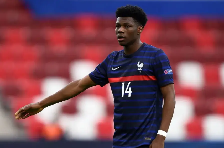 皇马中场琼阿梅尼伤停三周,巴尔韦德无碍可战<a href='https://www.www.niaodie.cn/news/tag/284.html' style='color: blue;'>西甲</a>