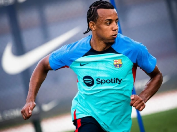 巴萨边卫孔德训练未完成,出战塞尔塔存疑,埃里克-加西亚或替