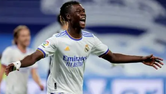 卡马文加伤病影响法国队世预赛排兵布阵,未来前景存疑