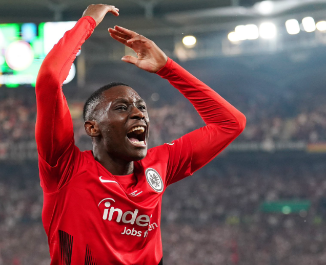 穆阿尼转会抉择:从尤文期待至热刺加盟的历程与赛场表现