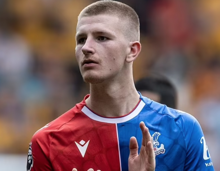 基恩点评亚当·沃顿:潜力中场需提升沟通与进攻意识