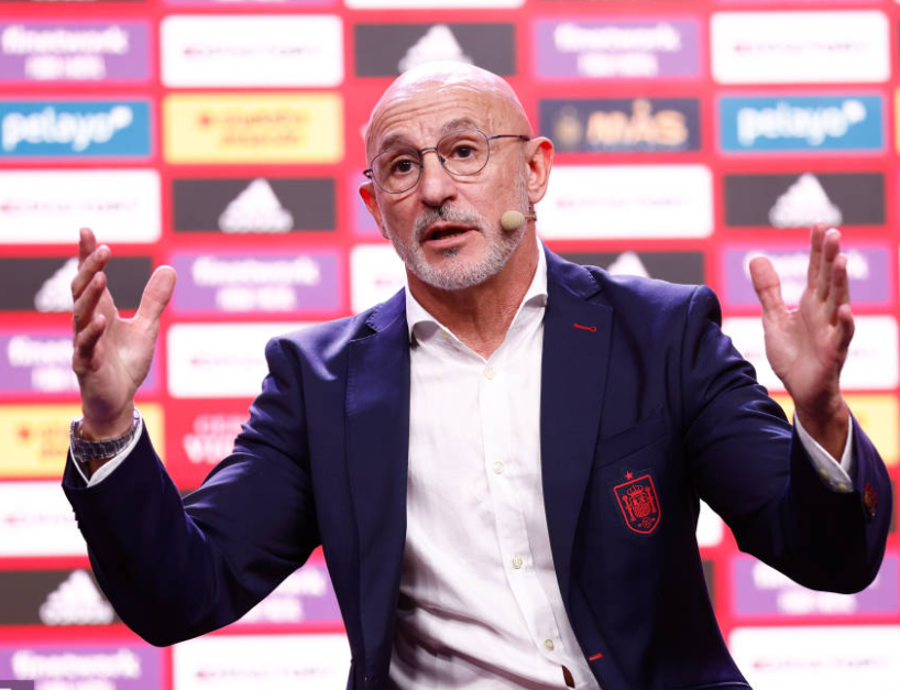 西班牙世预赛平局后,德拉富恩特多维剖析赛事与展望未来