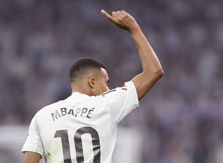 本泽马谈姆巴佩:皇马夺冠需团队协作