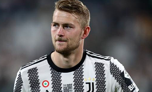 德里赫特谈阵型偏好与国家队征程：多元适配，心向未来