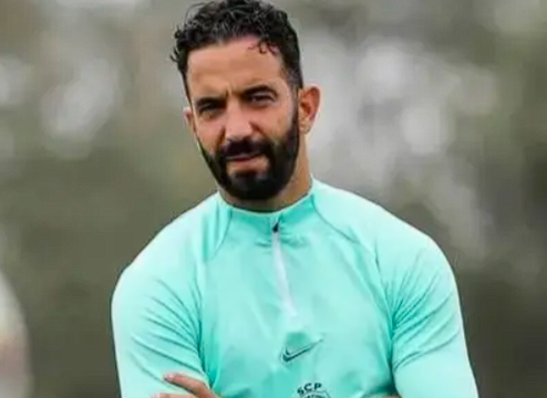 阿莫林执教曼联周年回顾:波折中的探索与高层力挺下的坚守