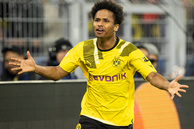 曼联引援受挫:阿德耶米心向阿森纳,自身困境与场外风波交织