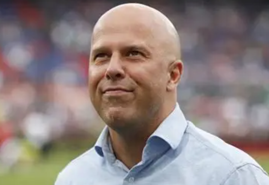 鲁尼建言:斯洛特需重大决策助利物浦走出困境