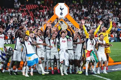 热刺欧冠征途:伤病潮下的逆袭与坚守