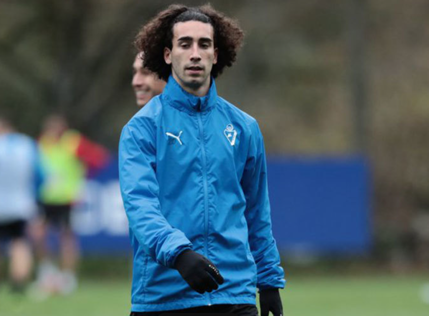 欧冠切尔西胜巴萨：球迷挑衅与库库雷利亚对亚马尔的针对性防守