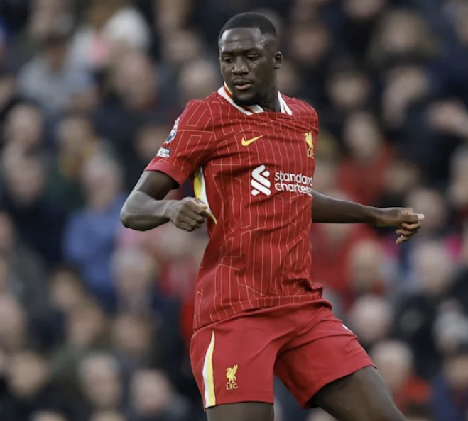 拜仁中卫引援与续约动态分析