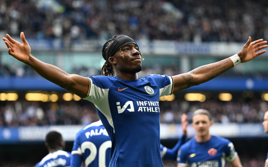 英超第13轮:马杜埃凯战旧主,赛场情绪风波引关注