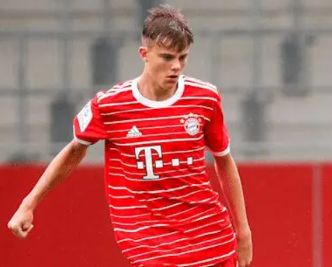 17岁新星卡尔:拜仁阵中的“小梅西”现象剖析